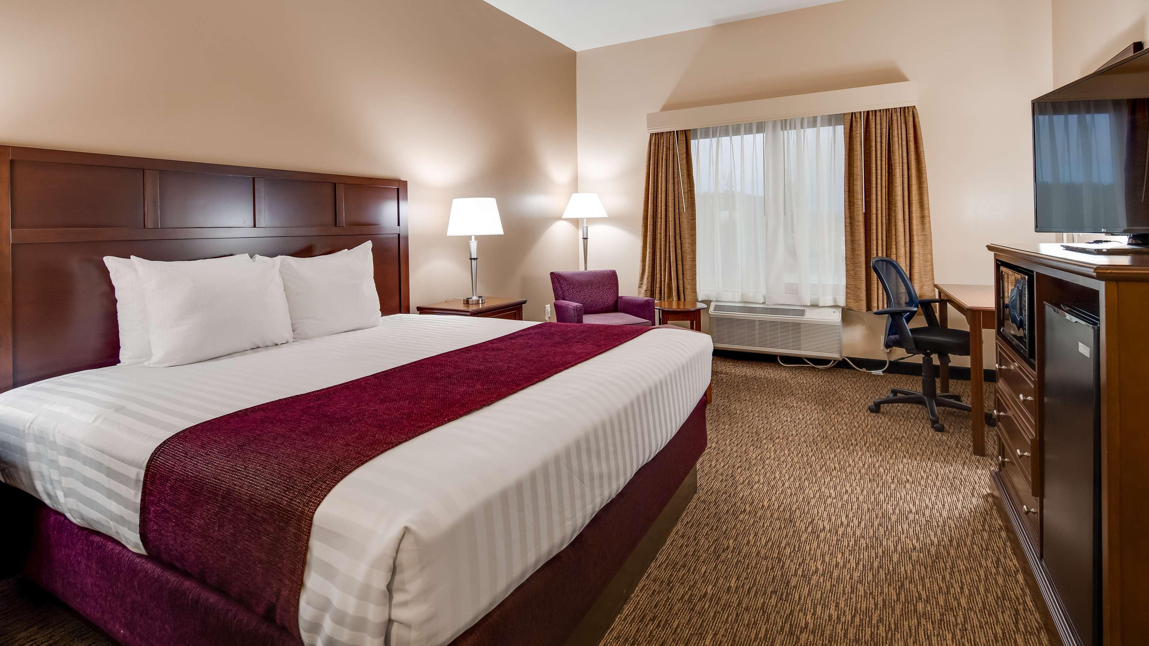 Western Grapevine Hotel 3*