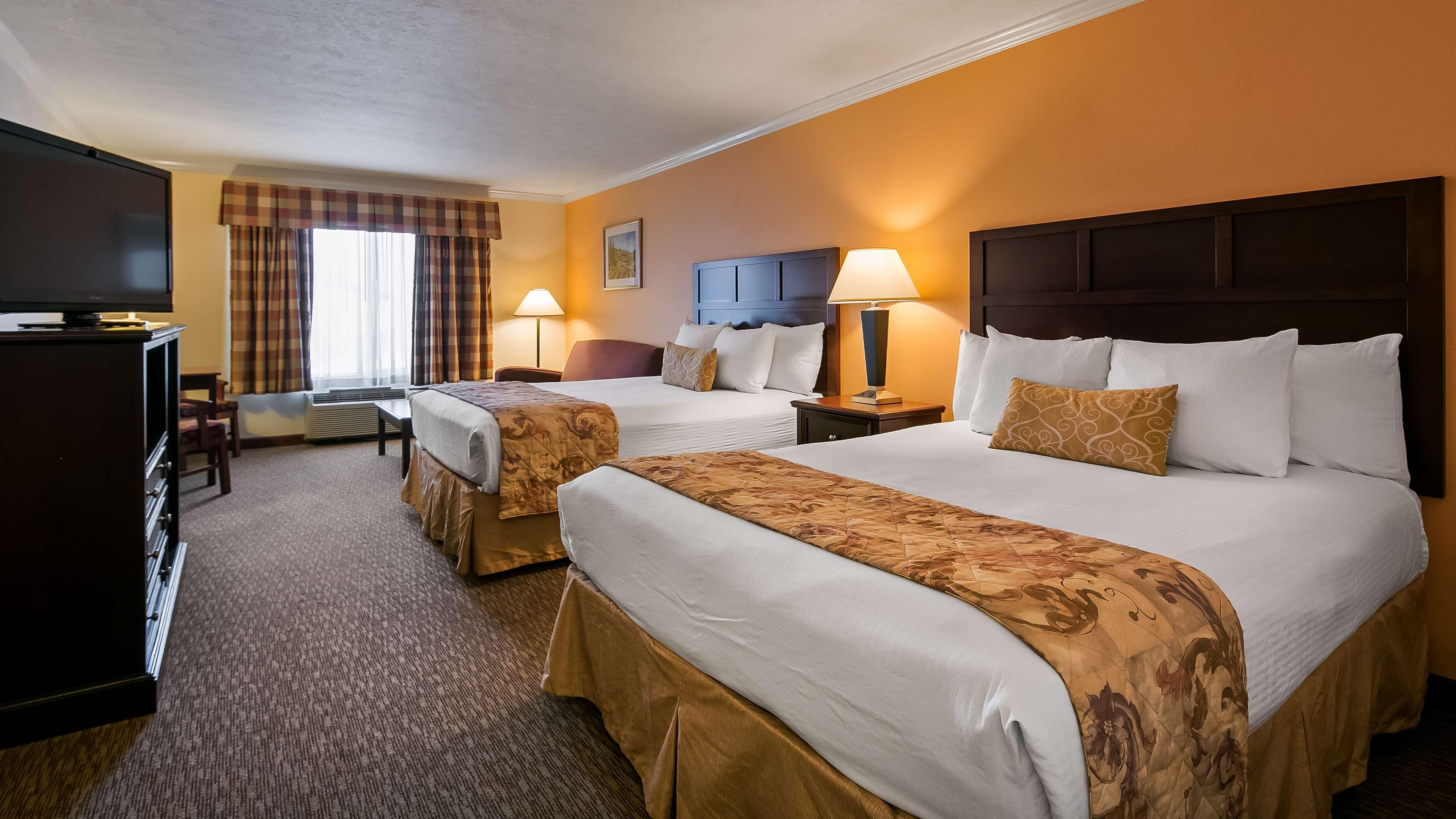Western Grapevine Hotel