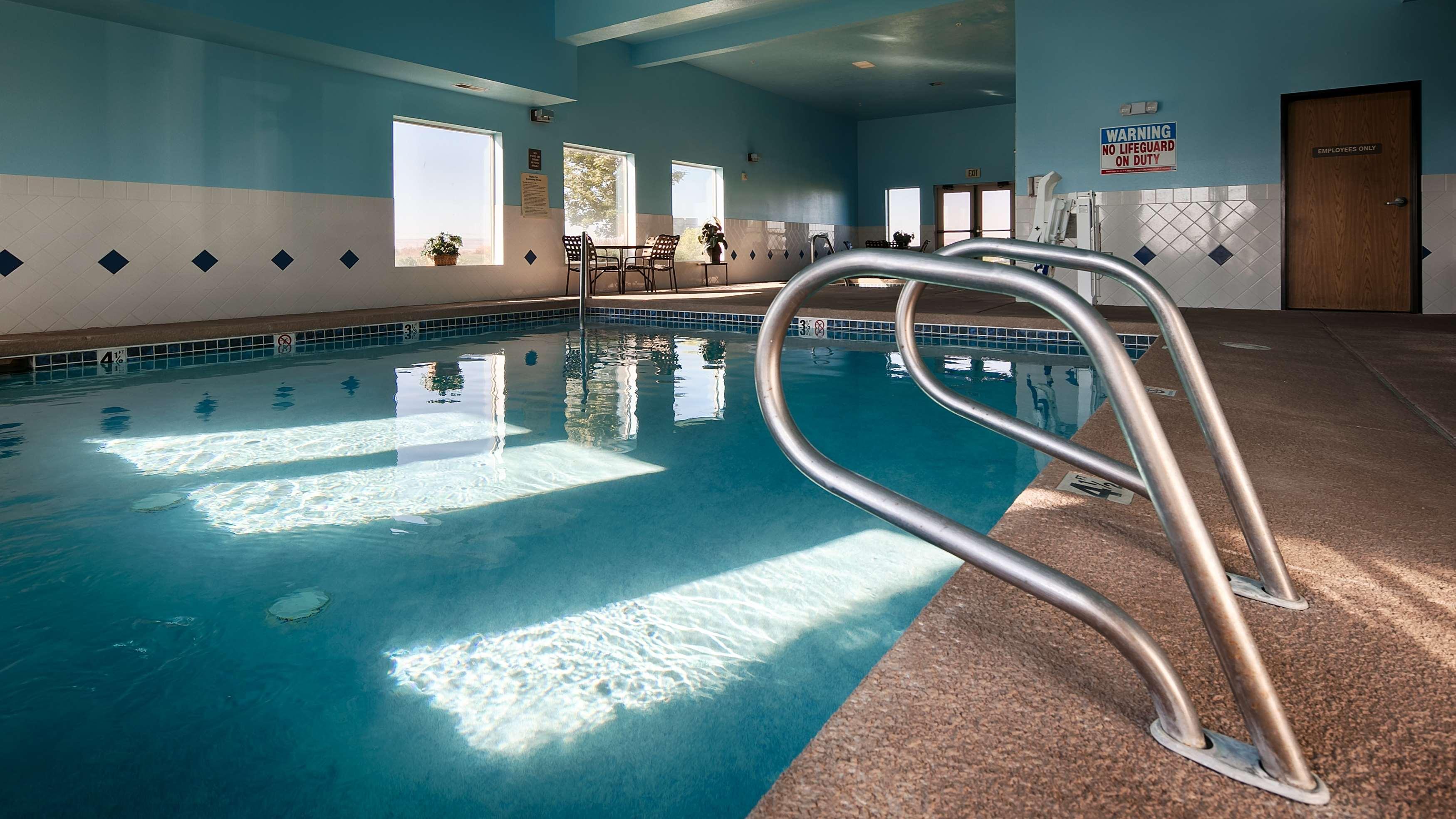 Western Grapevine Hotel 3*
