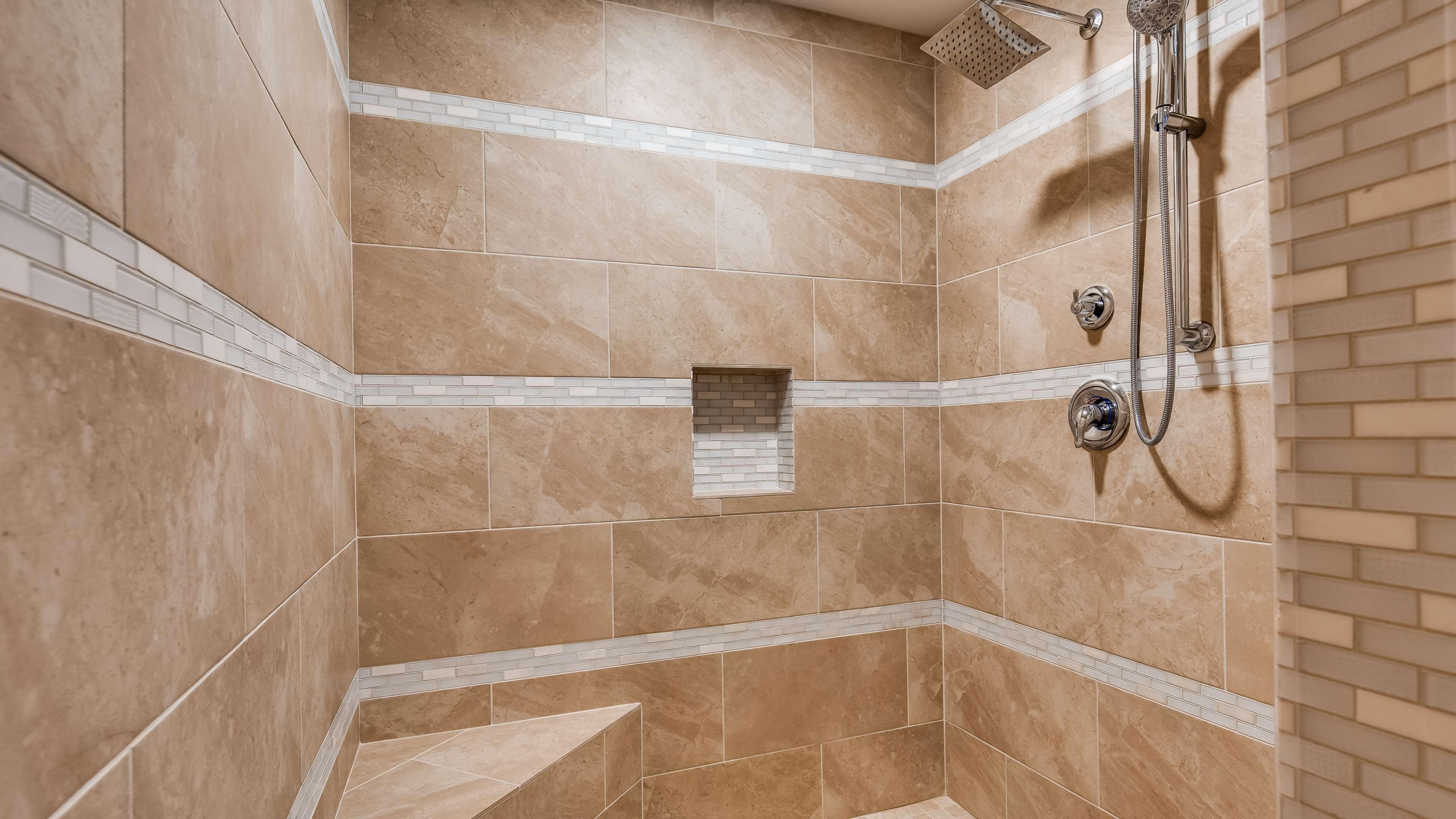 Western Grapevine Hotel 3*