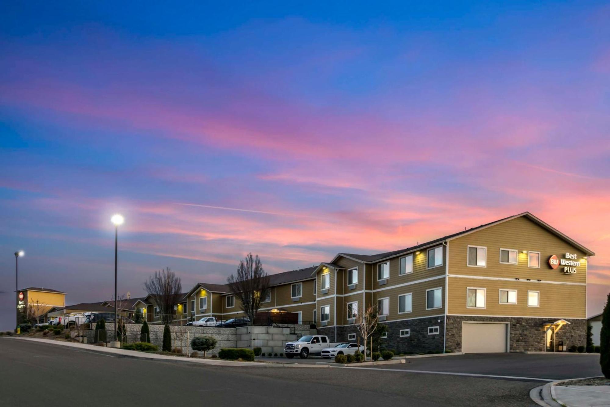 Western Grapevine Hotel Sunnyside